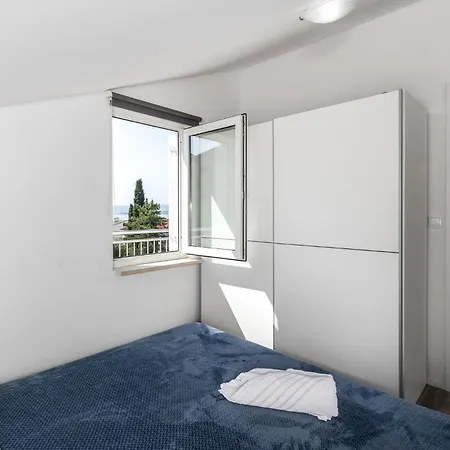 2 Bedroom Cozy In * Dramalj