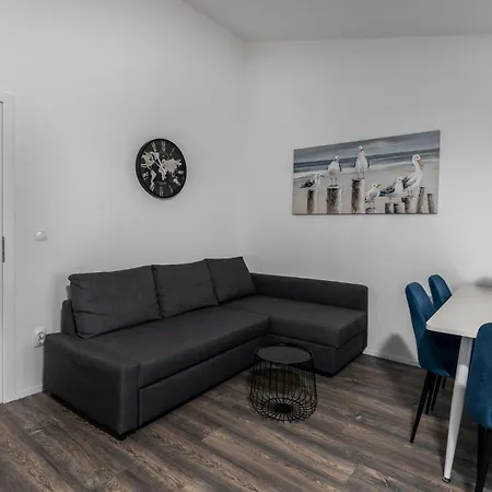 2 Bedroom Cozy In