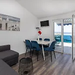 2 Bedroom In דירה *