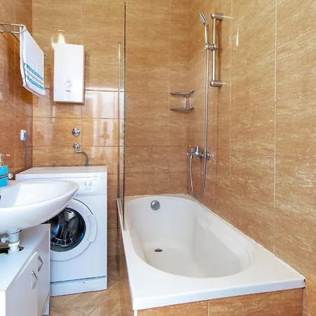 Apartment Stunning In With House Sea View *