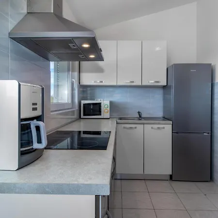 2 Bedroom Cozy In