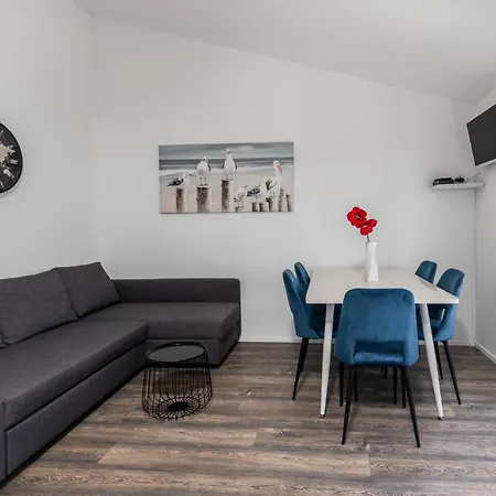 2 Bedroom Cozy In