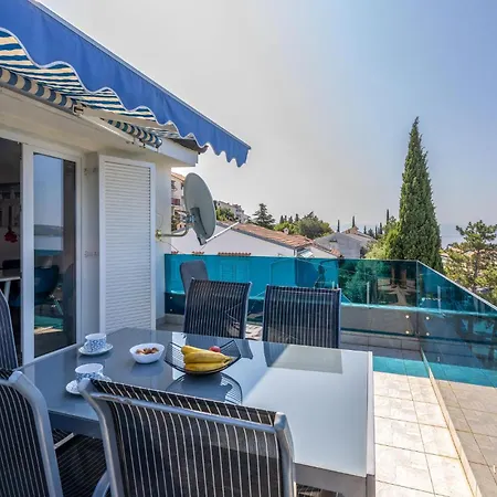 Apartment Stunning In With House Sea View *