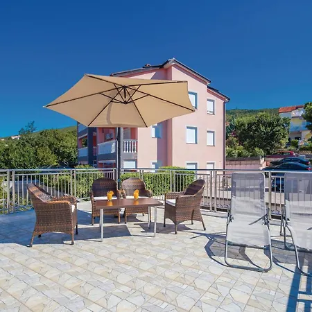 2 Bedroom Cozy In Appartement *