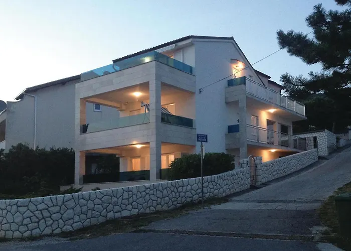 2 Bedroom In Apartment